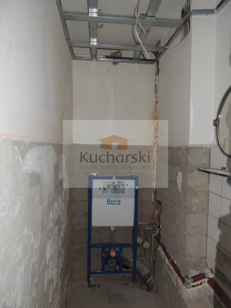 Remont łazienki - montaż zestawu podtynkowego oraz wykonanie zabudowy pod sufit podwieszany